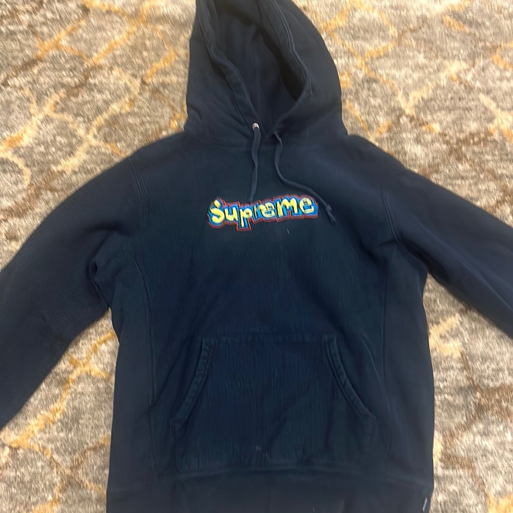 Supreme Logo Sweatshirt